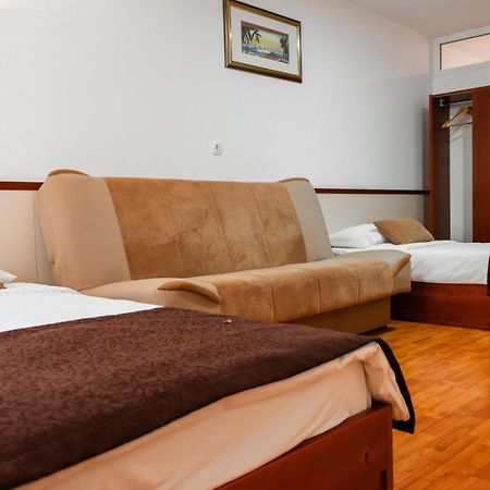 Hotel Saraj SJJ Eksteriør bilde
