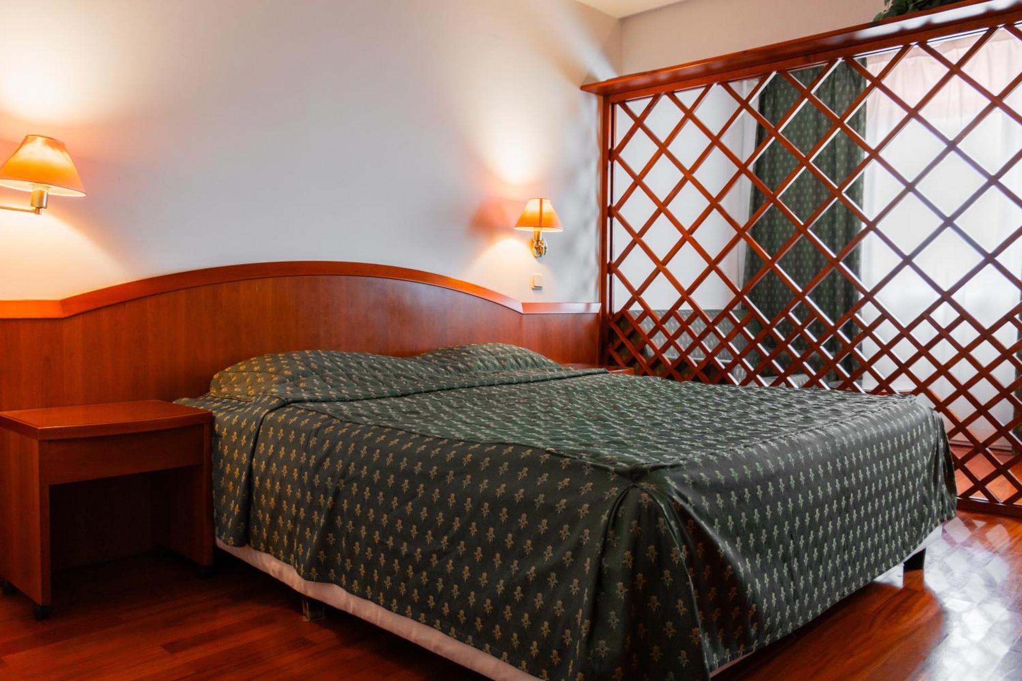 Hotel Saraj SJJ Eksteriør bilde