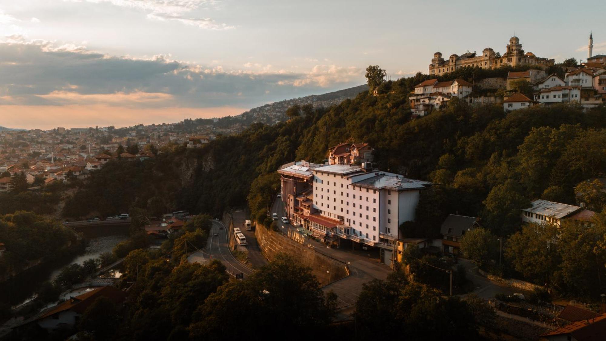 Hotel Saraj SJJ Eksteriør bilde