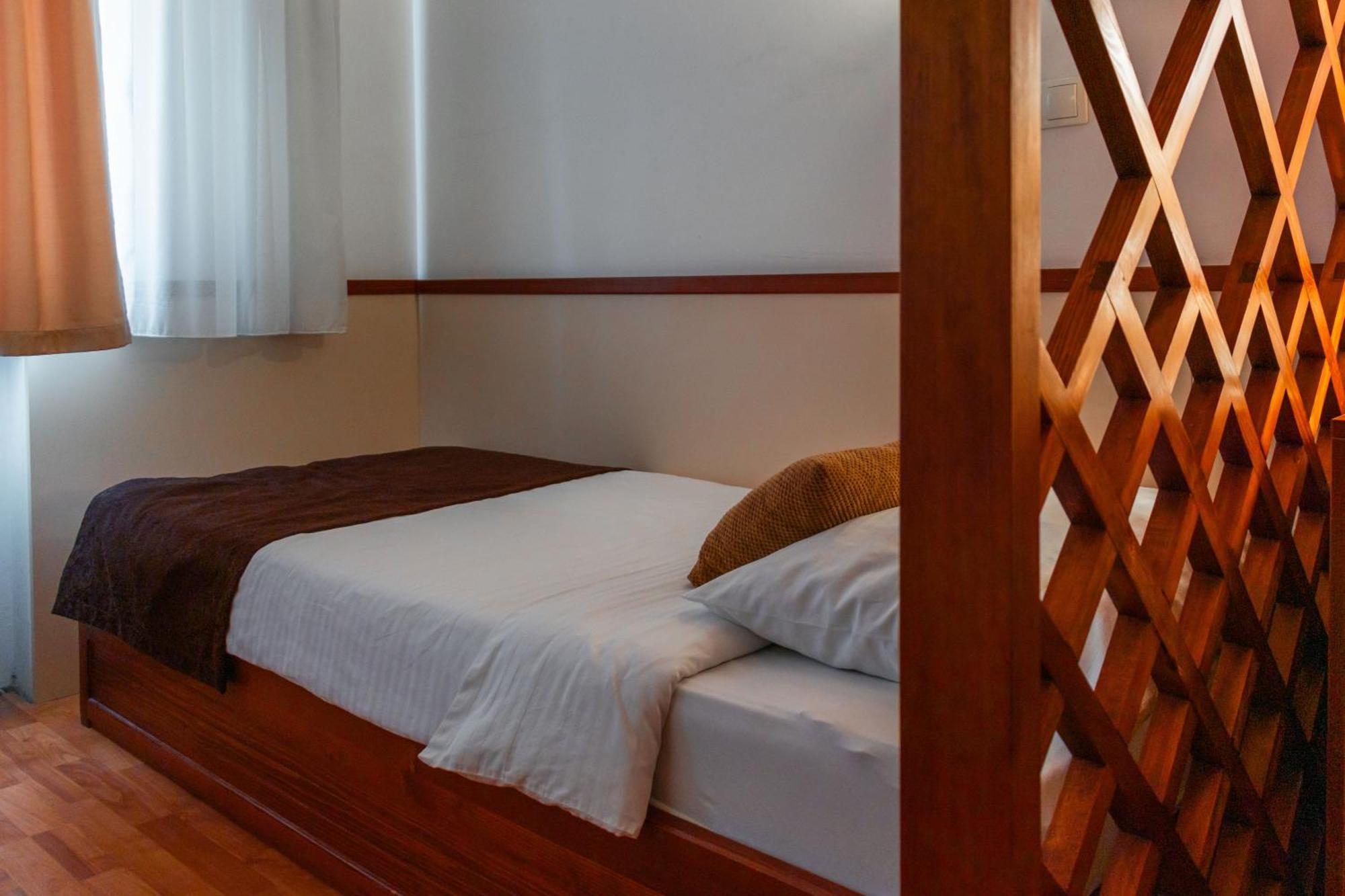 Hotel Saraj SJJ Eksteriør bilde