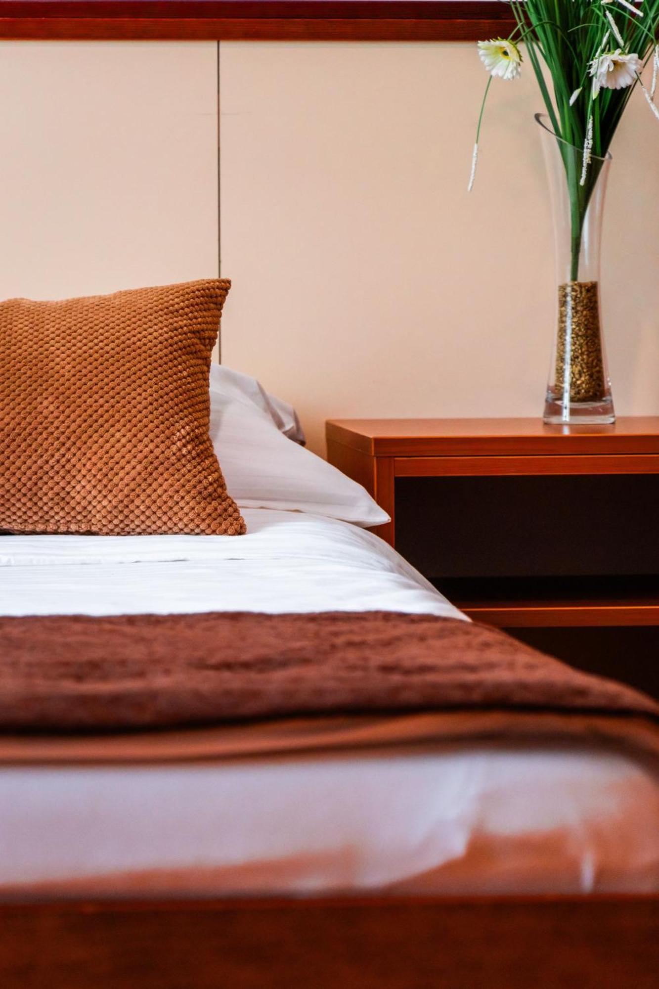Hotel Saraj SJJ Eksteriør bilde