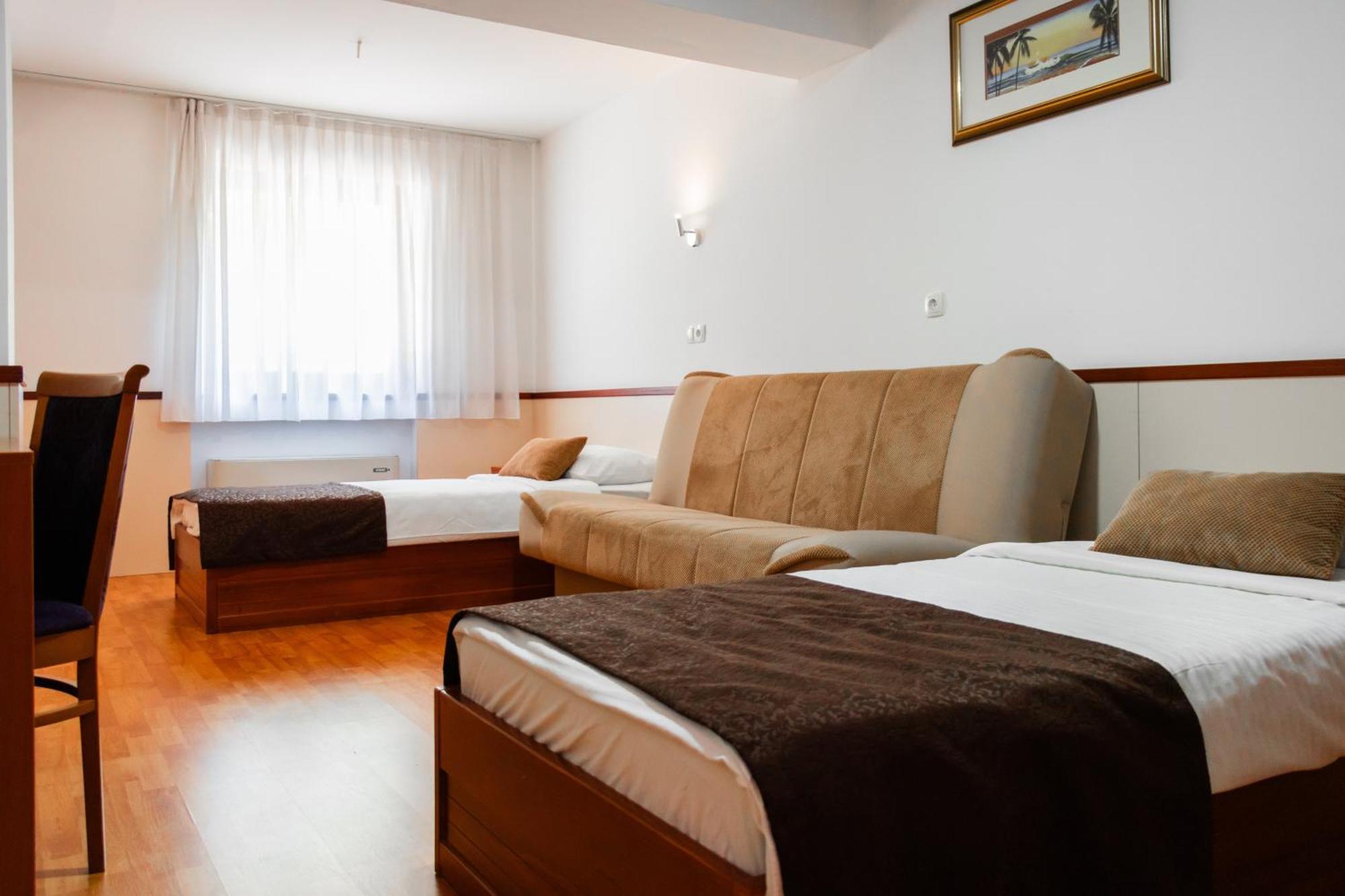 Hotel Saraj SJJ Eksteriør bilde