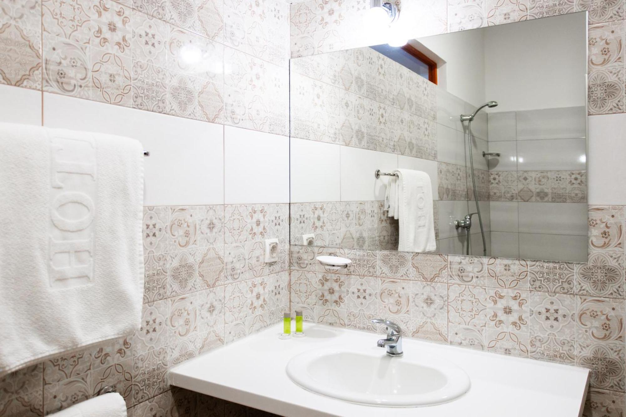 Hotel Saraj SJJ Eksteriør bilde