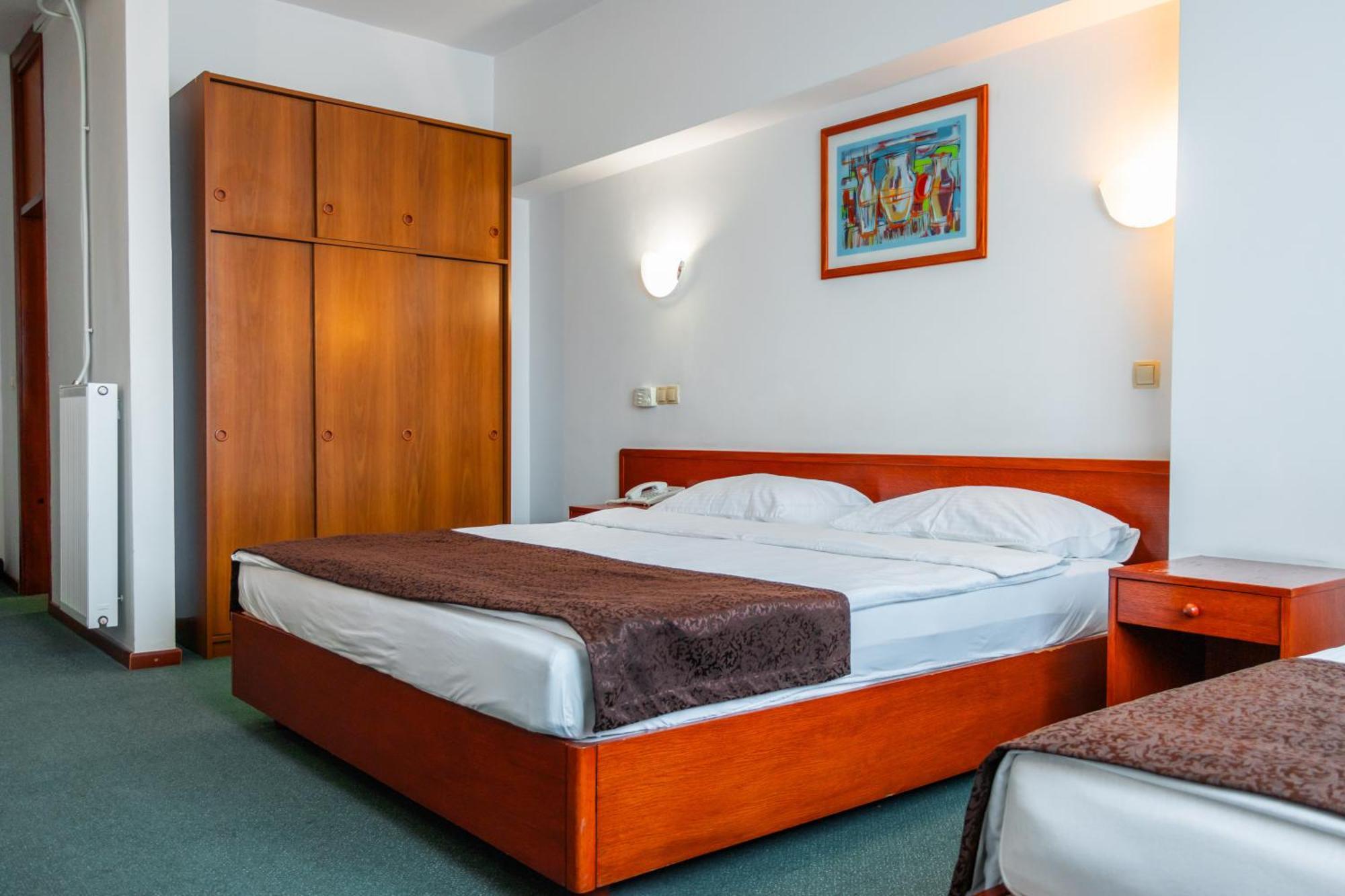 Hotel Saraj SJJ Eksteriør bilde