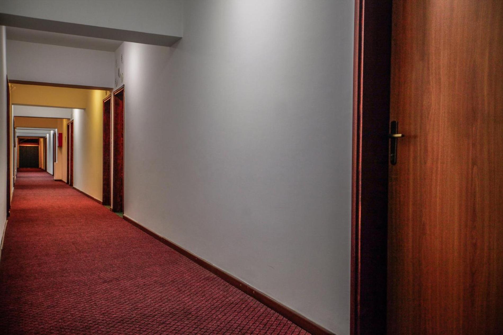 Hotel Saraj SJJ Eksteriør bilde