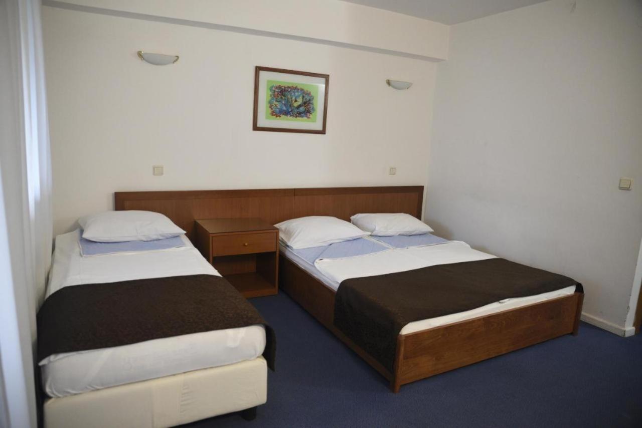 Hotel Saraj SJJ Eksteriør bilde