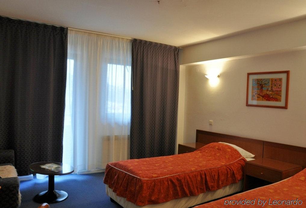 Hotel Saraj SJJ Eksteriør bilde